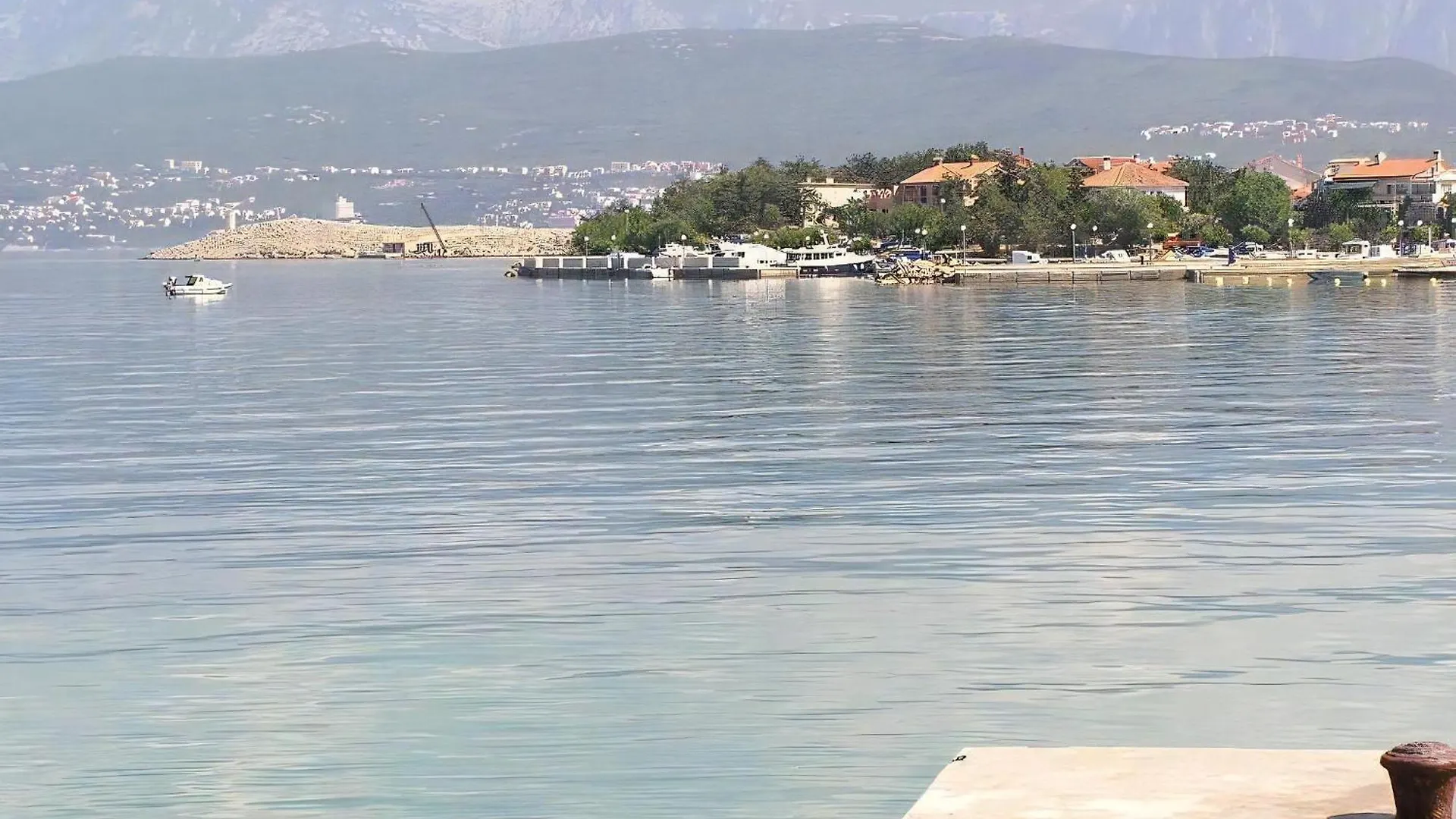 Apartment Zwei Zimmer Wohnung Radosav Silo  Croatia